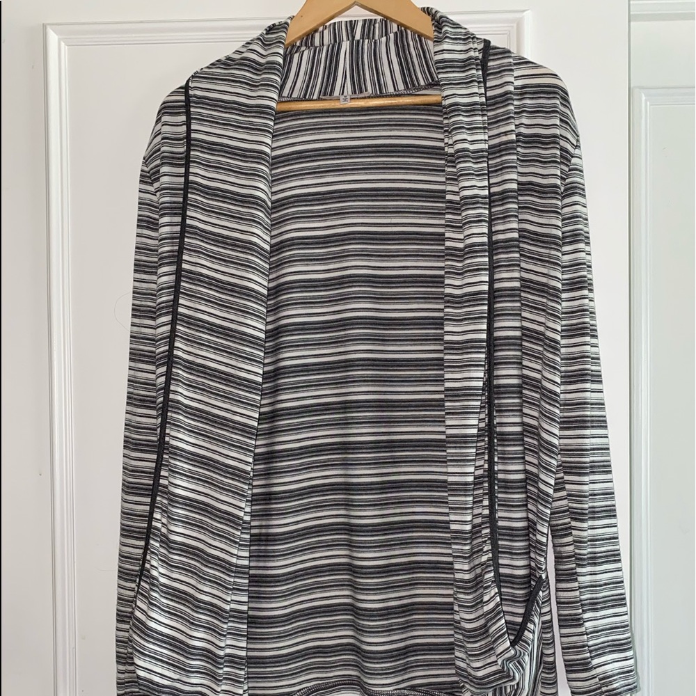 41 Hawthorn White and Gray Striped Cardigan
